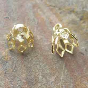 Bellcap Small 7 Prong Gold Plated.